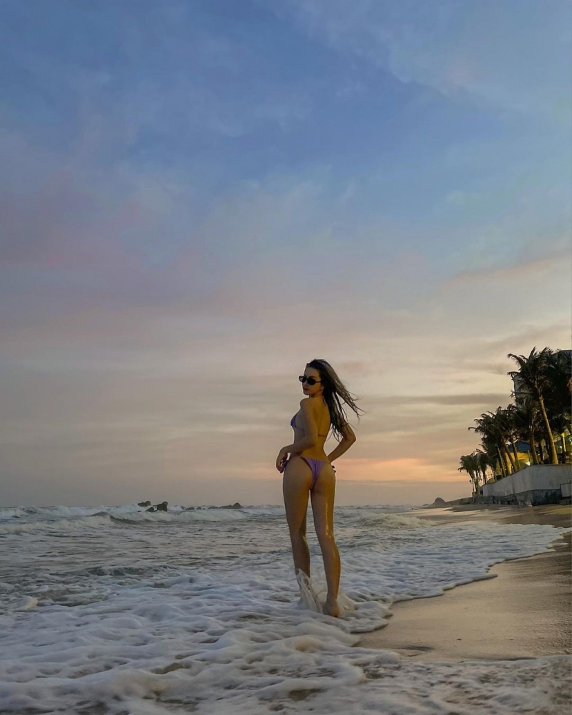 CHÙM ẢNH: Nhan sắc như thiên thần của 'hot girl đeo kính', khiến báo Trung Quốc khen ngợi hết lời - Ảnh 7 CHÙM ẢNH: Nhan sắc như thiên thần của 'hot girl đeo kính', khiến báo Trung Quốc khen ngợi hết lời - Ảnh 7
