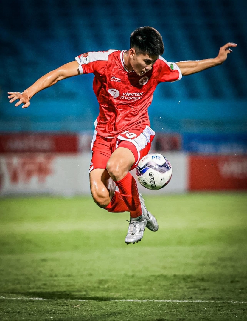 Nhâm Mạnh Dũng - chàng tuyển thủ đa tài: Từ người hùng SEA Games đến diễn viên màn ảnh - Ảnh 4 Nhâm Mạnh Dũng - chàng tuyển thủ đa tài: Từ người hùng SEA Games đến diễn viên màn ảnh - Ảnh 4