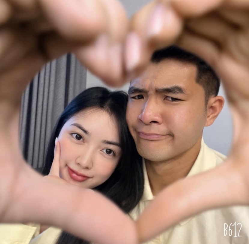Nhan sắc bà xã tiền đạo Hà Đức Chinh ngày càng thăng hạng, bất chấp mọi thể loại 'cam thường' - Ảnh 5 Nhan sắc bà xã tiền đạo Hà Đức Chinh ngày càng thăng hạng, bất chấp mọi thể loại 'cam thường' - Ảnh 5