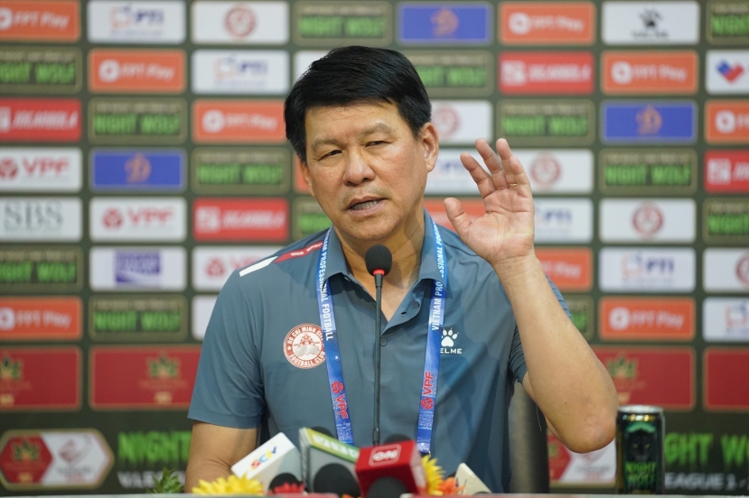 HLV Vũ Tiến Thành không hài lòng về công tác trọng tài sau trận thua Hà Nội FC HLV Vũ Tiến Thành không hài lòng về công tác trọng tài sau trận thua Hà Nội FC