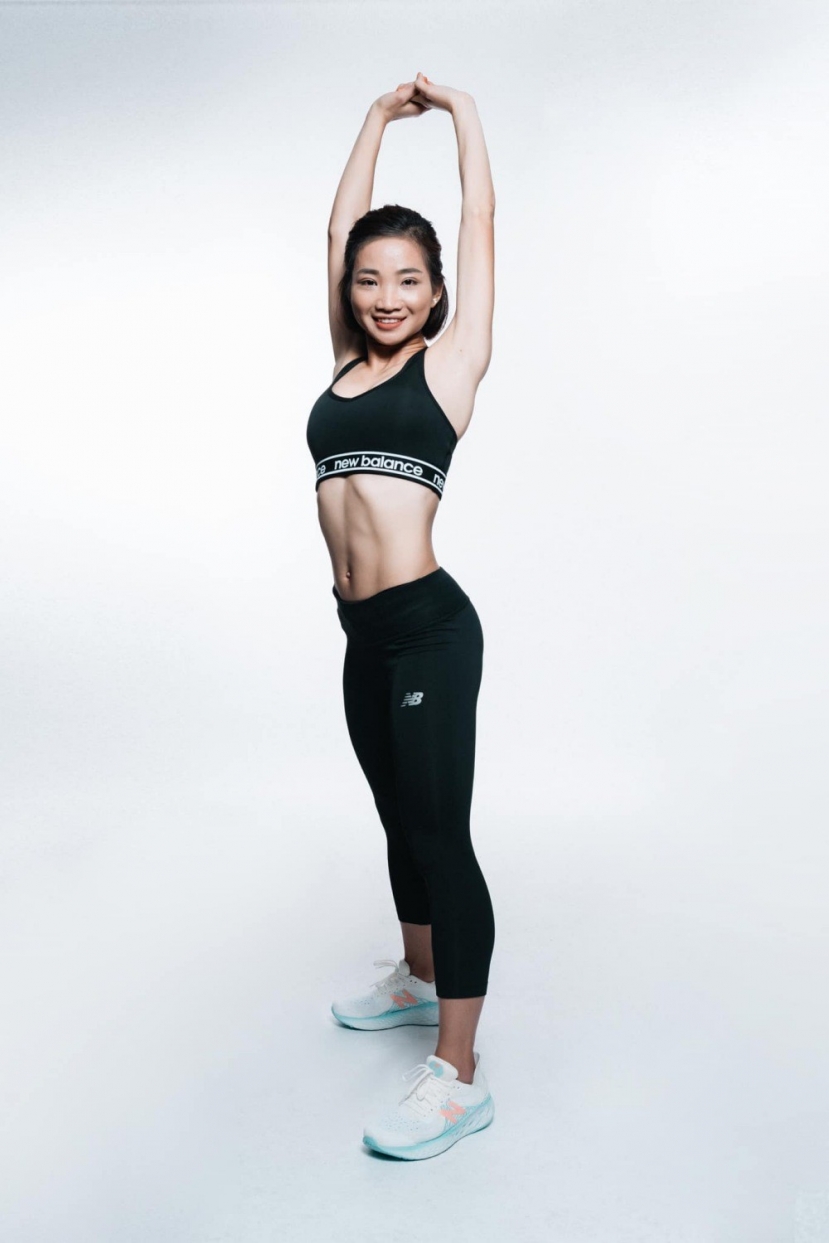Nguyễn Thị Oanh thường xuất hiện với hình ảnh khỏe khoắn, khoe cơ bụng trong trang phục thể thao Nguyễn Thị Oanh thường xuất hiện với hình ảnh khỏe khoắn, khoe cơ bụng trong trang phục thể thao