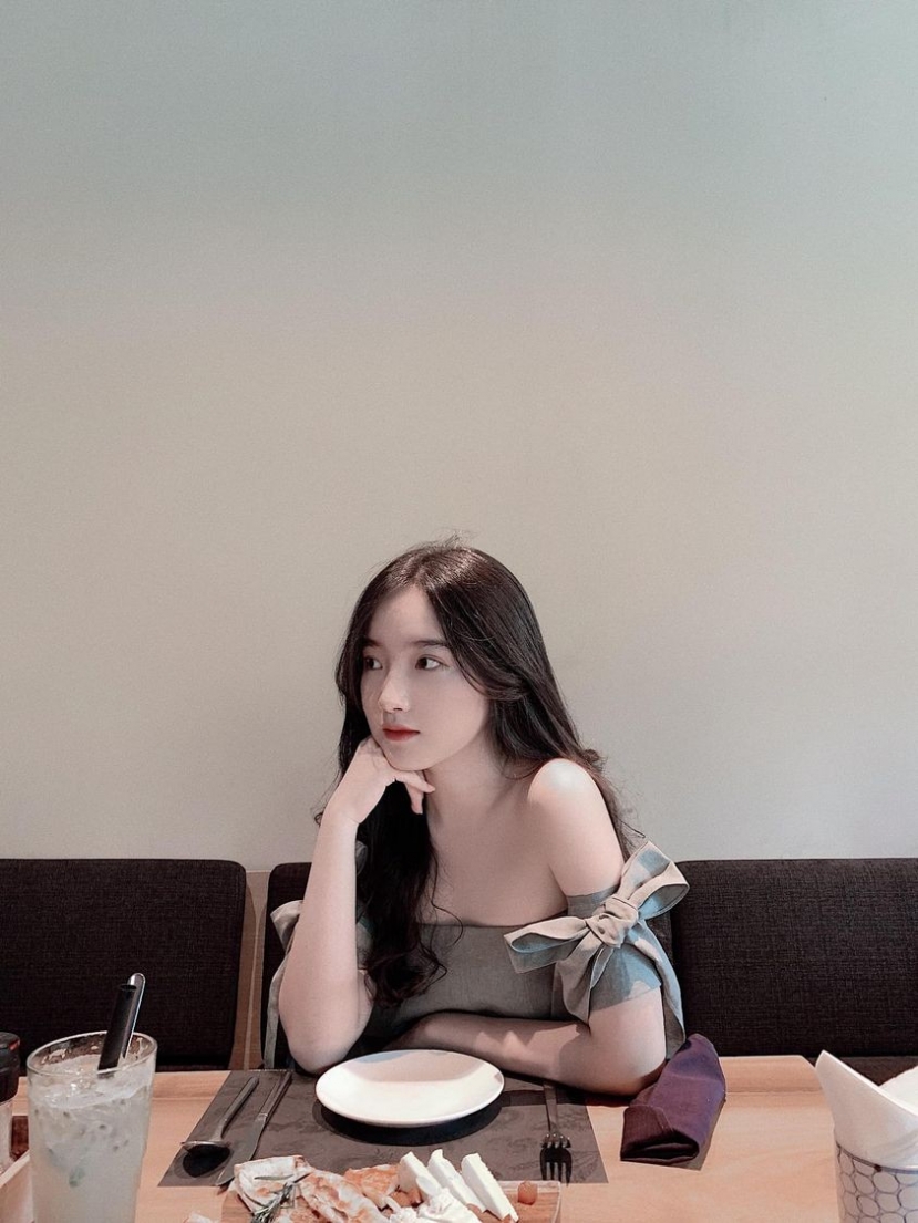 Chiêm ngưỡng nhan sắc tinh khôi của bạn gái cựu tiền đạo U23 Việt Nam - Ảnh 4 Chiêm ngưỡng nhan sắc tinh khôi của bạn gái cựu tiền đạo U23 Việt Nam - Ảnh 4