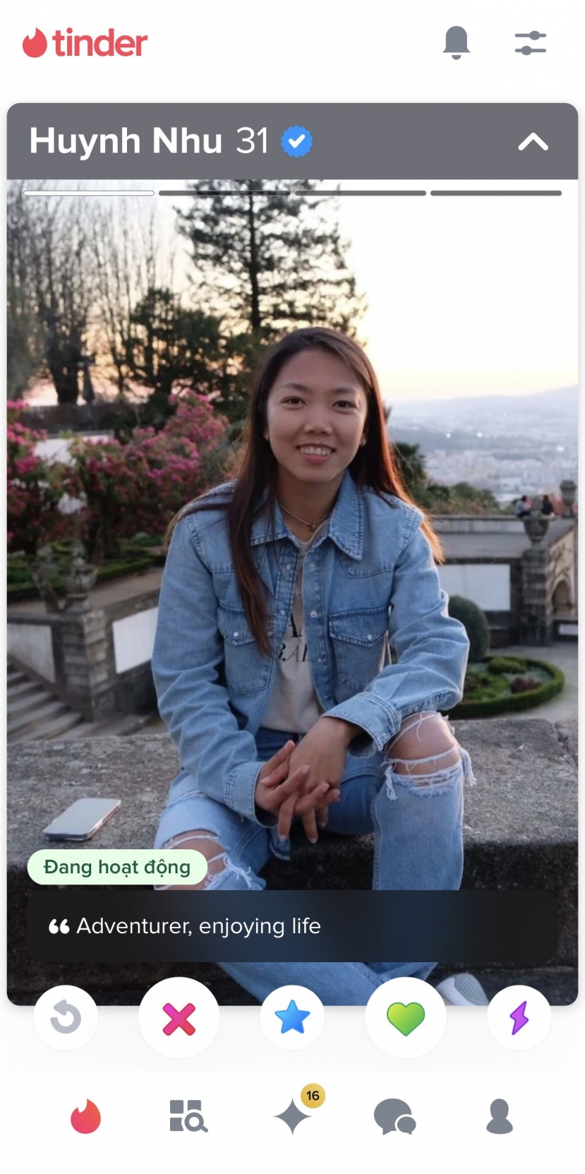 Hình ảnh Huỳnh Như xuất hiện trên ứng dụng hẹn hò Tinder Hình ảnh Huỳnh Như xuất hiện trên ứng dụng hẹn hò Tinder