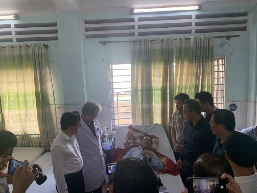 Tài xế Nguyễn Tú Sinh phải tiếp tục phẫu thuật sau vụ tai nạn Tài xế Nguyễn Tú Sinh phải tiếp tục phẫu thuật sau vụ tai nạn