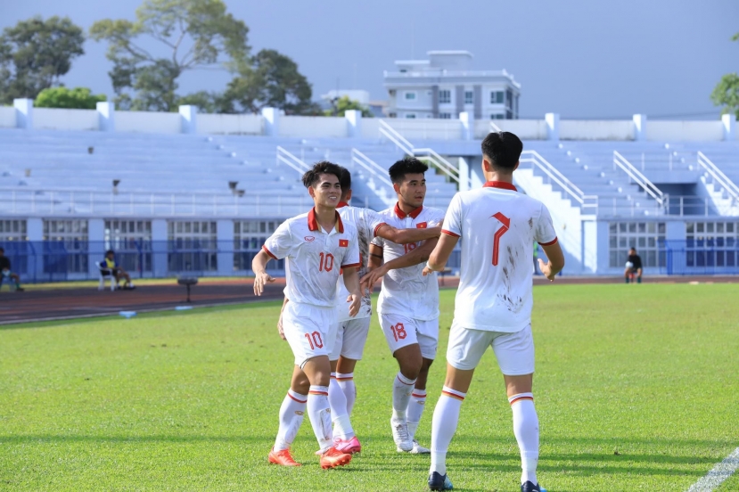 U23 Việt Nam rộng cửa vào bán kết sau chiến thắng đậm trước tuyển U23 Lào - Ảnh 1 U23 Việt Nam rộng cửa vào bán kết sau chiến thắng đậm trước tuyển U23 Lào - Ảnh 1