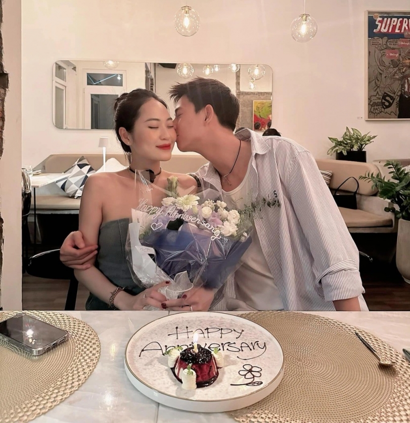 Cả hai thường xuyên chia sẻ những khoảnh khắc tình tứ cùng nhau Cả hai thường xuyên chia sẻ những khoảnh khắc tình tứ cùng nhau