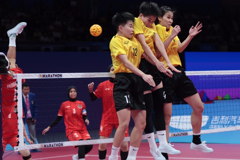 ASIAD 19: Tuyển cầu mây nữ Việt Nam giành HCV sau chiến thắng kịch tính trước Indonesia - Ảnh 4 ASIAD 19: Tuyển cầu mây nữ Việt Nam giành HCV sau chiến thắng kịch tính trước Indonesia - Ảnh 4