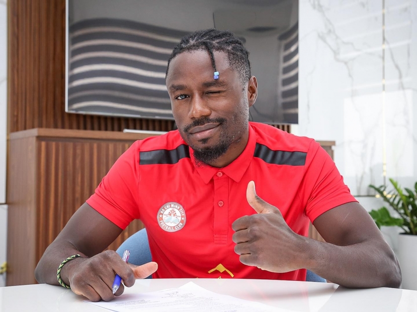Tiền đạo Paul-Georges Ntep Tiền đạo Paul-Georges Ntep