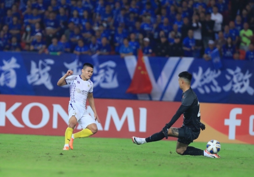 Thi đấu thiếu người, Hà Nội FC để thua đầy đáng tiếc trước đối thủ Trung Quốc - Ảnh 4 Thi đấu thiếu người, Hà Nội FC để thua đầy đáng tiếc trước đối thủ Trung Quốc - Ảnh 4