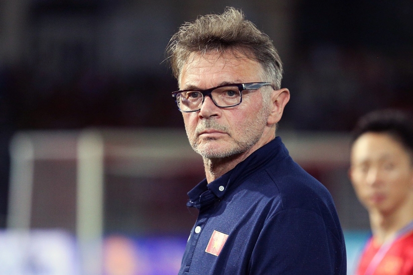 HLV Troussier thận trọng trước thềm Vòng loại World Cup 2026 HLV Troussier thận trọng trước thềm Vòng loại World Cup 2026