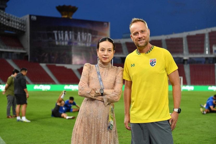 Madam Pang treo thưởng cực 'khủng' cho tuyển Thái Lan tại vòng loại World Cup 2026 - Ảnh 1 Madam Pang treo thưởng cực 'khủng' cho tuyển Thái Lan tại vòng loại World Cup 2026 - Ảnh 1