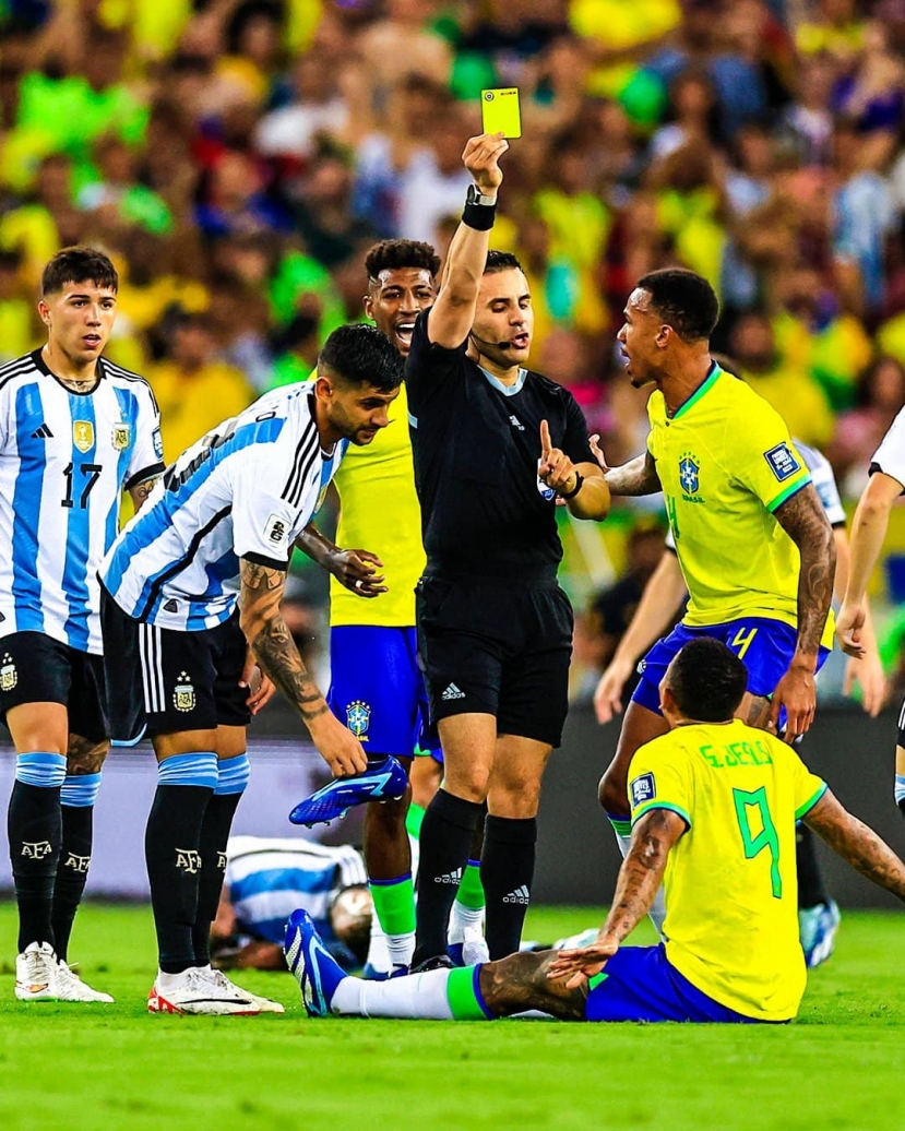 Siêu kinh điển Nam Mỹ: Brazil trắng tay trước Argentina ngay trên sân nhà - Ảnh 2 Siêu kinh điển Nam Mỹ: Brazil trắng tay trước Argentina ngay trên sân nhà - Ảnh 2