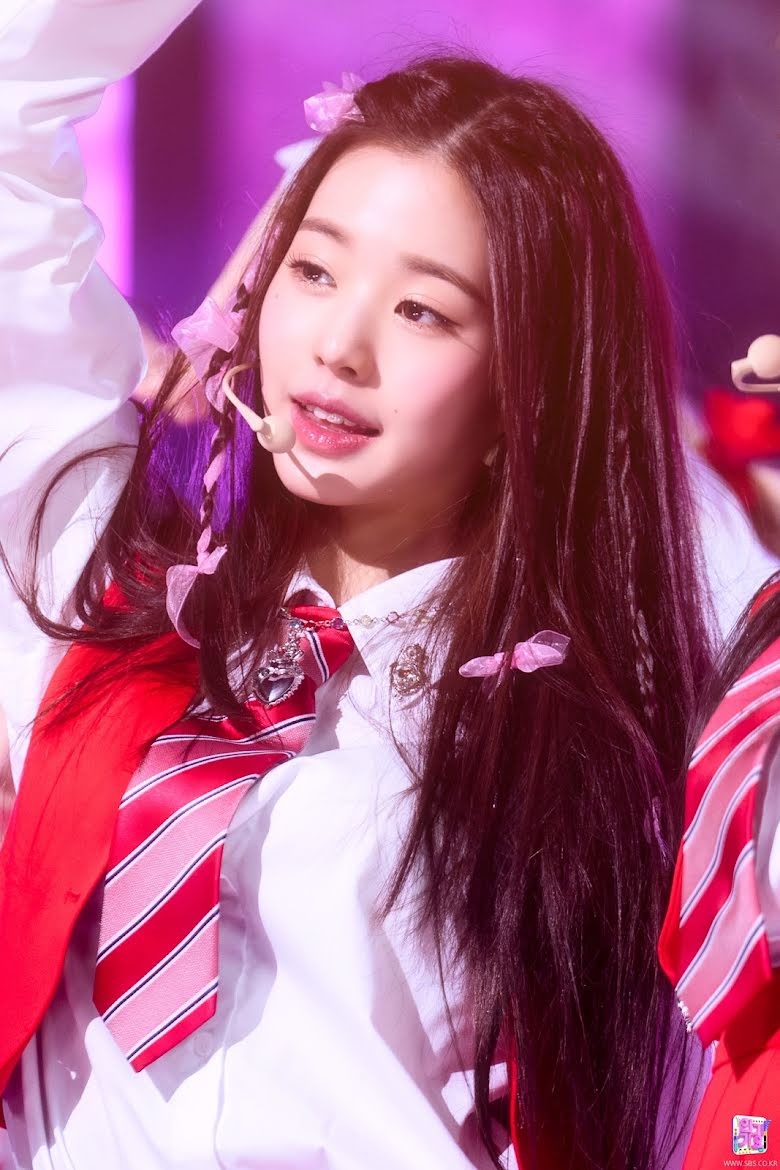 11 nữ idol Gen4 sở hữu cặp 'chân đà điểu' dài nhất Kbiz khiến chị em chỉ biết ước - Ảnh 6 11 nữ idol Gen4 sở hữu cặp 'chân đà điểu' dài nhất Kbiz khiến chị em chỉ biết ước - Ảnh 6