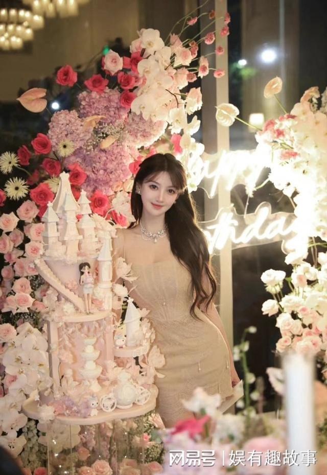 Buông bỏ Angela Baby, Huỳnh Hiểu Minh làm điều 'ngôn tình' cho bạn gái hot girl - Ảnh 4 Buông bỏ Angela Baby, Huỳnh Hiểu Minh làm điều 'ngôn tình' cho bạn gái hot girl - Ảnh 4