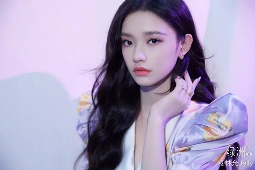 Lâm Duẫn bị réo tên trong tin đồn ngoại tình hiện tại. Lâm Duẫn bị réo tên trong tin đồn ngoại tình hiện tại.