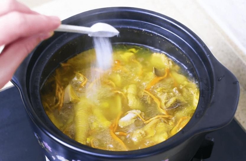 3 bí quyết đơn giản để hầm gà ngon, mềm nhưng không bở - Ảnh 7 3 bí quyết đơn giản để hầm gà ngon, mềm nhưng không bở - Ảnh 7