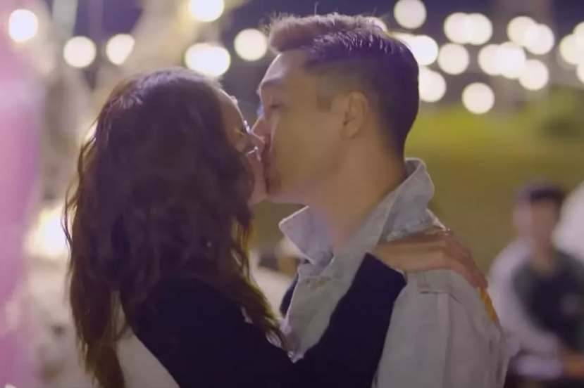 Cảnh hôn cực cháy của Mạnh Trường và Thùy Anh trong Đừng Nói Khi Yêu. Cảnh hôn cực cháy của Mạnh Trường và Thùy Anh trong Đừng Nói Khi Yêu.