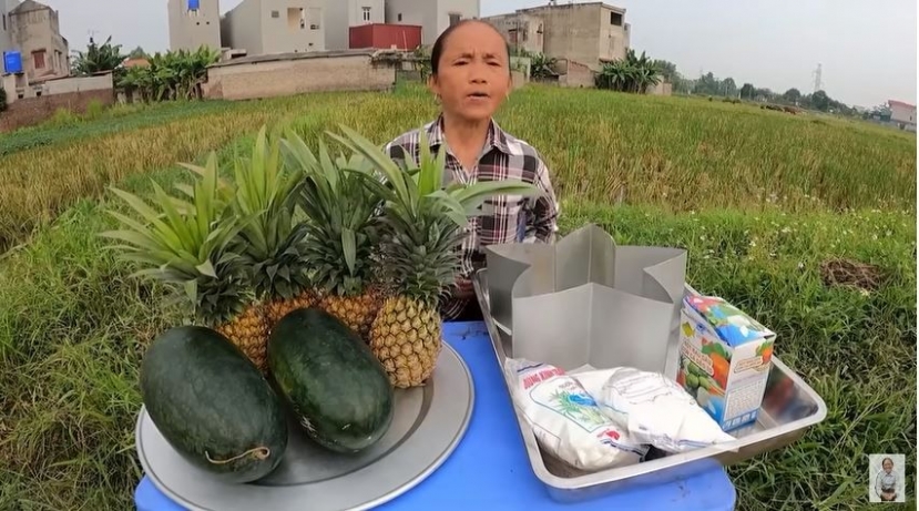 Thời gian đầu sau khi thẩm mỹ, gương mặt bà Tân Vlog cứng đơ, không linh hoạt, tự nhiên. Ảnh cắt từ clip Thời gian đầu sau khi thẩm mỹ, gương mặt bà Tân Vlog cứng đơ, không linh hoạt, tự nhiên. Ảnh cắt từ clip