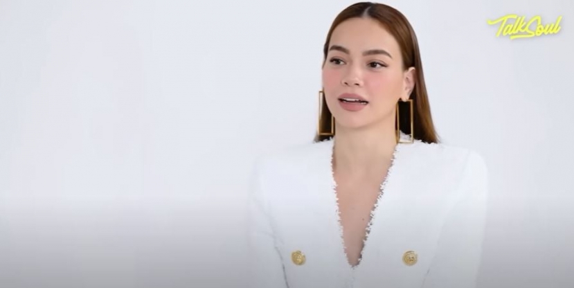 Hồ Ngọc Hà trải lòng về 2 lần sinh con. Hồ Ngọc Hà trải lòng về 2 lần sinh con.