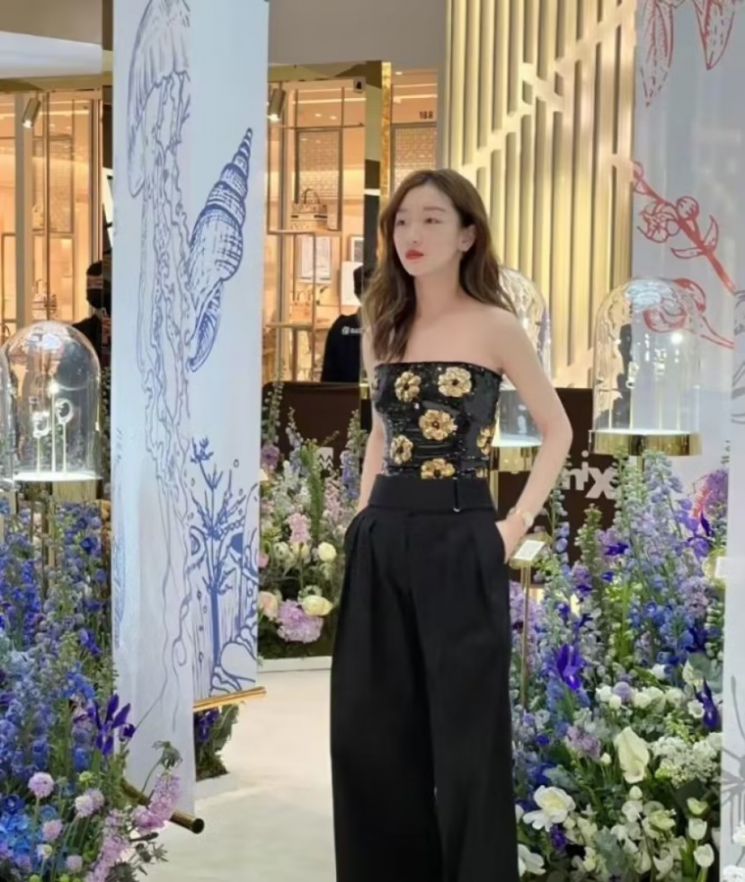 Tạo hình mới của Châu Đông Vũ khiến khán giả sửng sốt. Tạo hình mới của Châu Đông Vũ khiến khán giả sửng sốt.