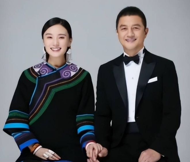 Hải Hà Kim Hỷ rạng rỡ khi mới kết hôn. Hải Hà Kim Hỷ rạng rỡ khi mới kết hôn.