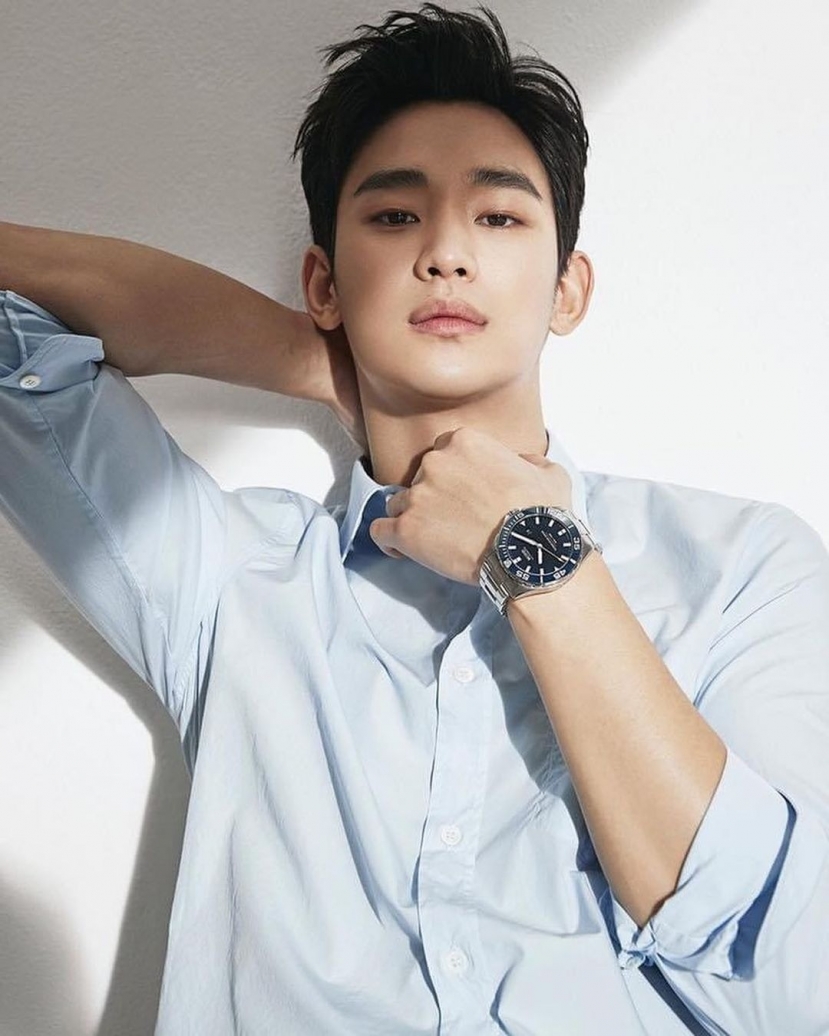 Top 15 diễn viên Hàn Quốc được trả cát xê cao nhất năm 2023: Hyun Bin, Song Joong Ki, Lee Min Ho thua hết đàn em này - Ảnh 1 Top 15 diễn viên Hàn Quốc được trả cát xê cao nhất năm 2023: Hyun Bin, Song Joong Ki, Lee Min Ho thua hết đàn em này - Ảnh 1