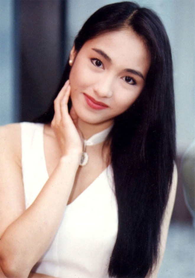 Nhan sắc Lê Tư khiến Trương Bá Chi phải cất lời khen ngợi. Nhan sắc Lê Tư khiến Trương Bá Chi phải cất lời khen ngợi.