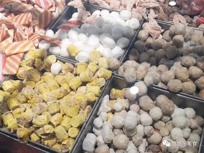 Các loại thịt viên để thả lẩu hay chiên rán như thế này vừa ít chất dinh dưỡng lại nhiều chất bảo quản, có hại cho sức khỏe. Ảnh minh họa: Internet Các loại thịt viên để thả lẩu hay chiên rán như thế này vừa ít chất dinh dưỡng lại nhiều chất bảo quản, có hại cho sức khỏe. Ảnh minh họa: Internet