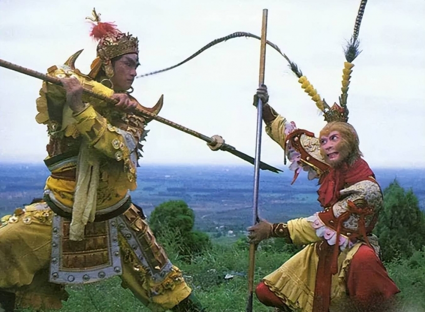 Nhị Lang Thần và Tôn Ngộ Không đã có màn giao tranh nảy lửa tại hội bàn đào. Từ đó, người xem mới bàn tán xem 2 nhân vật này ai mạnh hơn. Ảnh: Internet Nhị Lang Thần và Tôn Ngộ Không đã có màn giao tranh nảy lửa tại hội bàn đào. Từ đó, người xem mới bàn tán xem 2 nhân vật này ai mạnh hơn. Ảnh: Internet
