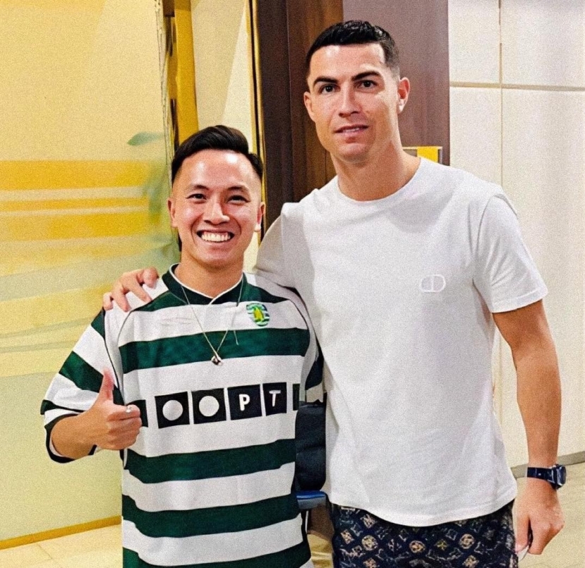 Christian Ronaldo và một fan Việt. Ảnh: Internet Christian Ronaldo và một fan Việt. Ảnh: Internet