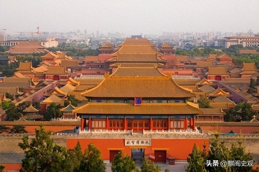 Tại sao Tử Cấm Thành đóng cửa lúc 5 giờ chiều? Du khách nghe lý do chỉ biết ngậm ngùi - Ảnh 1 Tại sao Tử Cấm Thành đóng cửa lúc 5 giờ chiều? Du khách nghe lý do chỉ biết ngậm ngùi - Ảnh 1