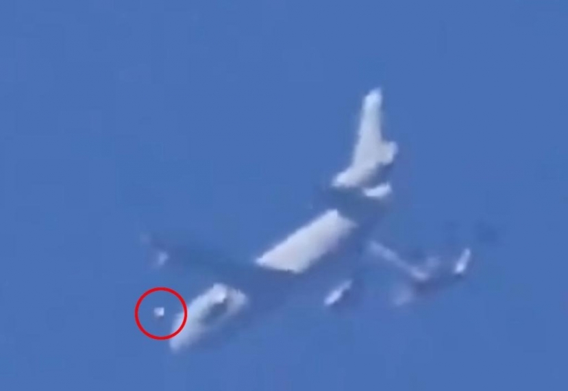 Một UFO đã được phát hiện trên chiếc Air Force One ở Los Angeles vào đầu tháng này. Ảnh: YouTube Một UFO đã được phát hiện trên chiếc Air Force One ở Los Angeles vào đầu tháng này. Ảnh: YouTube