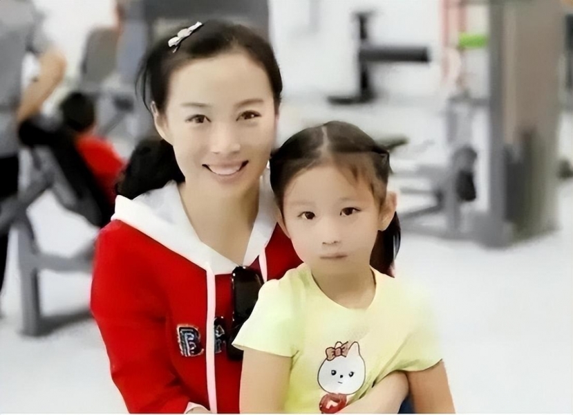 Con gái người trồng anh đào trở thành nữ phi hành gia đầu tiên đi bộ trong không gian - Ảnh 6 Con gái người trồng anh đào trở thành nữ phi hành gia đầu tiên đi bộ trong không gian - Ảnh 6