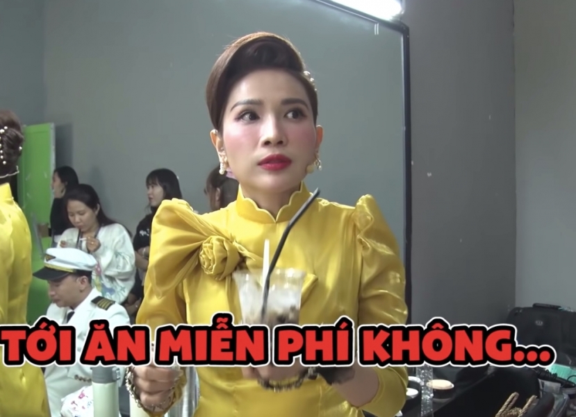 Khả Như 'ê mặt' khi bị Trường Giang tố thường xuyên 'ăn chùa' - Ảnh 2 Khả Như 'ê mặt' khi bị Trường Giang tố thường xuyên 'ăn chùa' - Ảnh 2