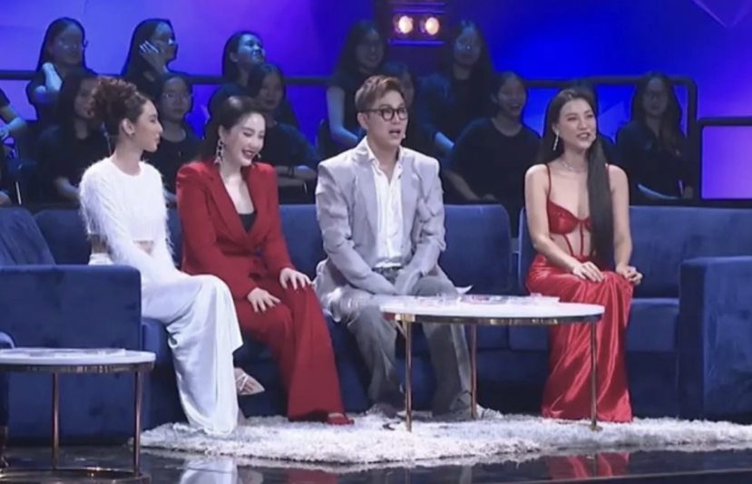 Á hậu Hoàng Oanh khoe đường cong siêu thực hậu ly hôn chồng ngoại quốc - Ảnh 1 Á hậu Hoàng Oanh khoe đường cong siêu thực hậu ly hôn chồng ngoại quốc - Ảnh 1
