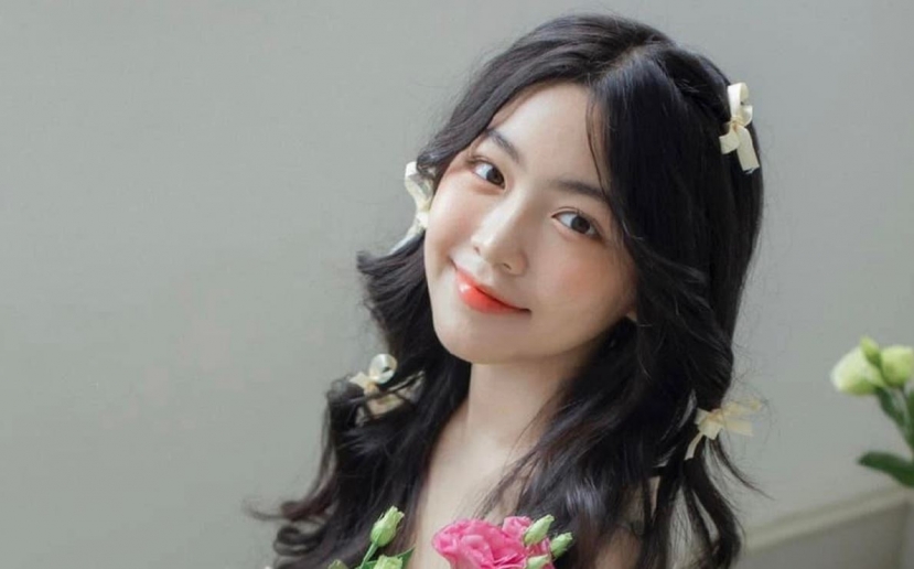 Ái nữ đầu lòng nhà Quyền Linh không chỉ sở hữu chiều cao ấn tượng mà còn sở hữu nhan sắc xinh đẹp đúng chuẩn hoa hậu trong tương lai. Ảnh: Internet Ái nữ đầu lòng nhà Quyền Linh không chỉ sở hữu chiều cao ấn tượng mà còn sở hữu nhan sắc xinh đẹp đúng chuẩn hoa hậu trong tương lai. Ảnh: Internet