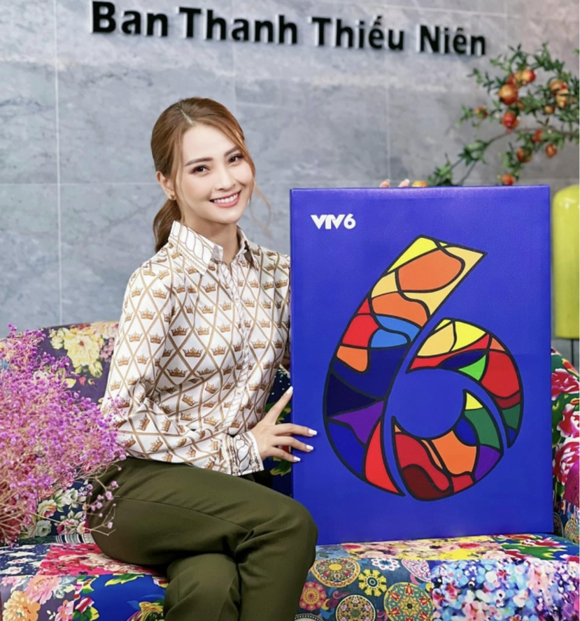 Dàn MC và BTV ngậm ngùi nói lời chia tay VTV6 sau 15 năm gắn bó. Ảnh: Facebook Dàn MC và BTV ngậm ngùi nói lời chia tay VTV6 sau 15 năm gắn bó. Ảnh: Facebook
