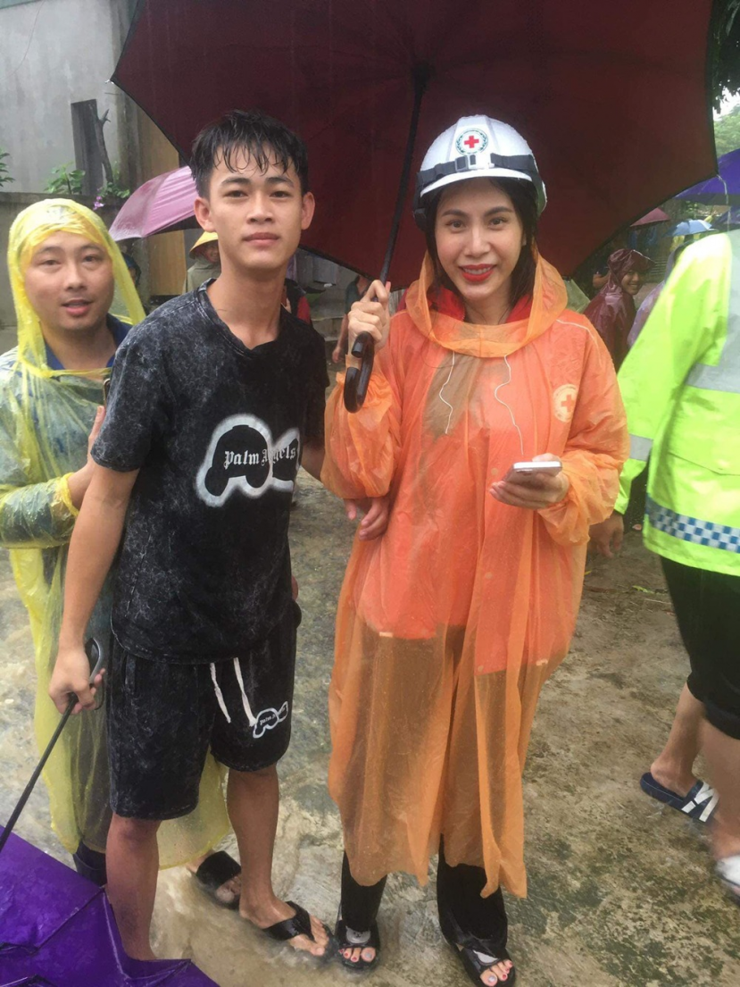 Sao Việt 3/10: Hồng Đăng lên tiếng 'minh oan' sau ồn ào trời Tây, Thủy Tiên báo tin vui sau chuyến từ thiện - Ảnh 3 Sao Việt 3/10: Hồng Đăng lên tiếng 'minh oan' sau ồn ào trời Tây, Thủy Tiên báo tin vui sau chuyến từ thiện - Ảnh 3