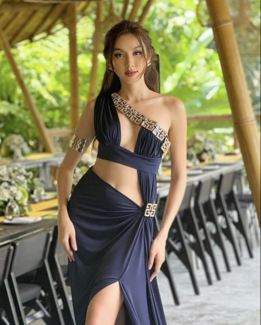Thuỳ Tiên lên đồ cực kỳ táo bạo, khoe vòng eo cực phẩm đáng ngưỡng mộ. Ảnh: Facebook Thuỳ Tiên lên đồ cực kỳ táo bạo, khoe vòng eo cực phẩm đáng ngưỡng mộ. Ảnh: Facebook