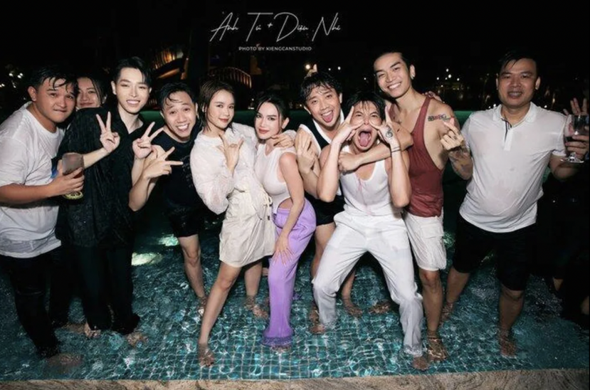Trấn Thành cùng dàn khách mời đã có một đêm quẩy tưng bừng. Ảnh: Facebook Trấn Thành cùng dàn khách mời đã có một đêm quẩy tưng bừng. Ảnh: Facebook