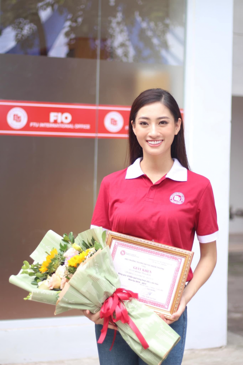 Ông Nawat liệu có tiếc khi phũ phàng từ chối nàng hậu Lương Thùy Linh? - Ảnh 2 Ông Nawat liệu có tiếc khi phũ phàng từ chối nàng hậu Lương Thùy Linh? - Ảnh 2