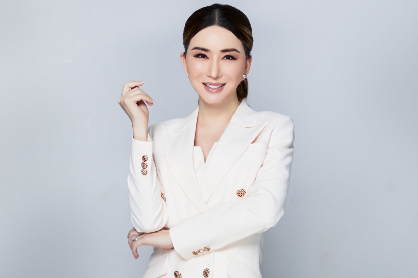 'Bà trùm' của Miss Universe lại đi vào 'vết xe đổ' của ông Nawat trước thềm diễn ra cuộc thi - Ảnh 2 'Bà trùm' của Miss Universe lại đi vào 'vết xe đổ' của ông Nawat trước thềm diễn ra cuộc thi - Ảnh 2