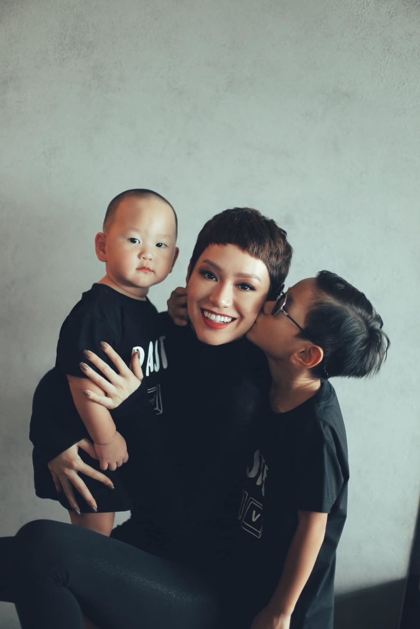 Trà My Idol khiến dân tình phát sốt với loạt ảnh quý tử đầu lòng thủa mới sinh - Ảnh 6 Trà My Idol khiến dân tình phát sốt với loạt ảnh quý tử đầu lòng thủa mới sinh - Ảnh 6