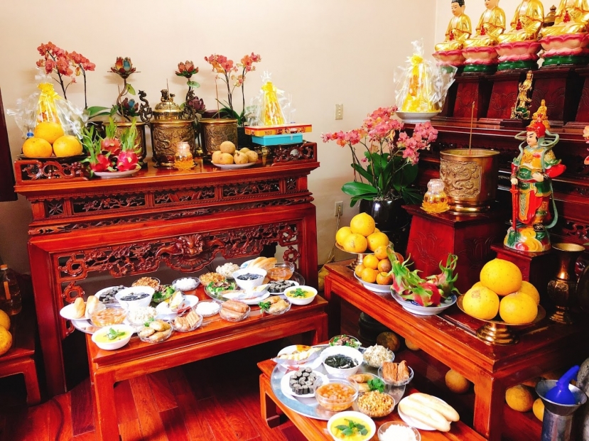 Dọn dẹp bàn thờ là cách tỏ lòng thành kính và cầu mong một năm mới bình an, hạnh phúc. Ảnh: Internet Dọn dẹp bàn thờ là cách tỏ lòng thành kính và cầu mong một năm mới bình an, hạnh phúc. Ảnh: Internet