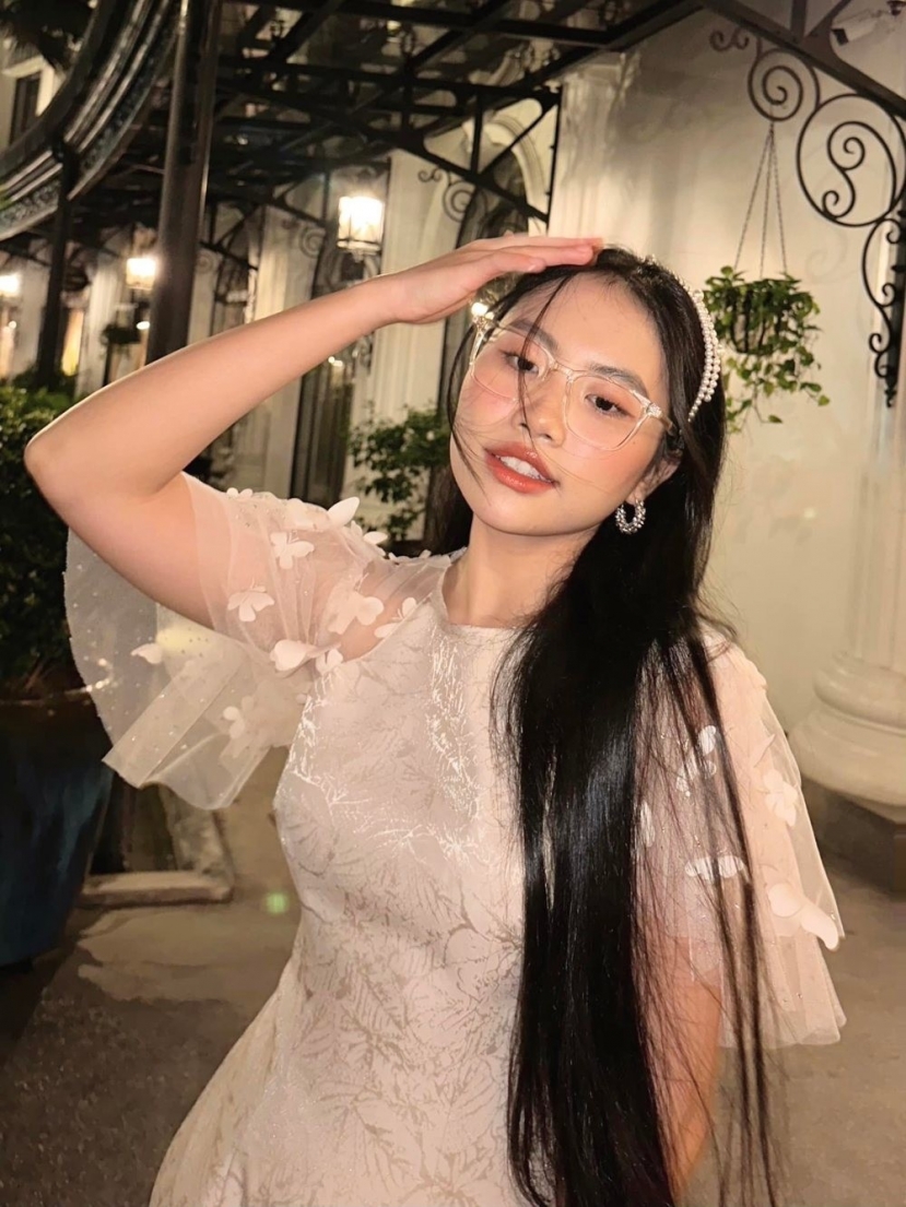 Dù 'lột xác' đến khó tin trong phong cách nhưng Phương Mỹ Chi vẫn quyết giữ điều này - Ảnh 3 Dù 'lột xác' đến khó tin trong phong cách nhưng Phương Mỹ Chi vẫn quyết giữ điều này - Ảnh 3