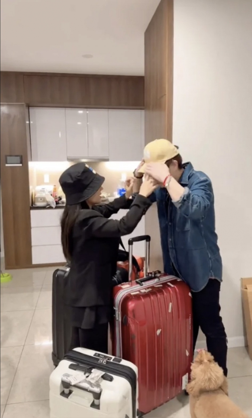 Lộ tin nhắn Bà Nhân Vlog gửi riêng đến bác sĩ Thịnh trước khi về Nhật giữa ồn ào - Ảnh 1 Lộ tin nhắn Bà Nhân Vlog gửi riêng đến bác sĩ Thịnh trước khi về Nhật giữa ồn ào - Ảnh 1