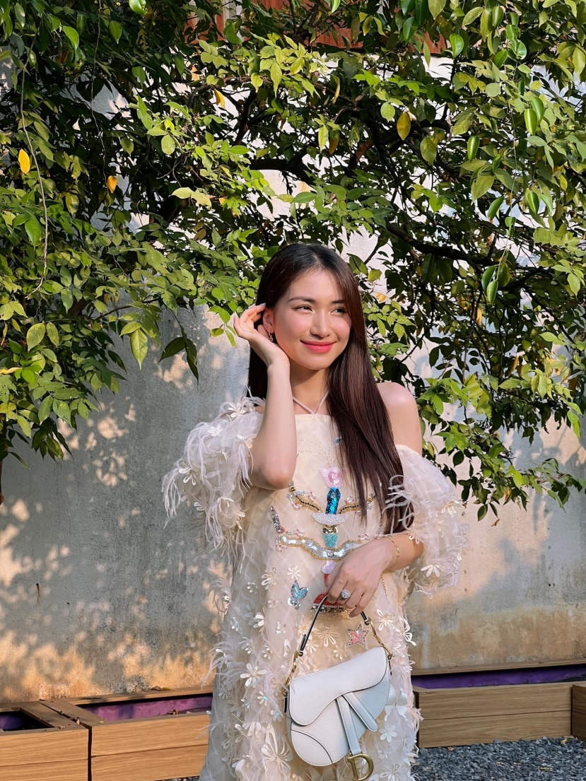 Hòa Minzy bất ngờ có động thái lạ giữa lúc bạn trai cũ bị tố thiếu trách nhiệm - Ảnh 3 Hòa Minzy bất ngờ có động thái lạ giữa lúc bạn trai cũ bị tố thiếu trách nhiệm - Ảnh 3