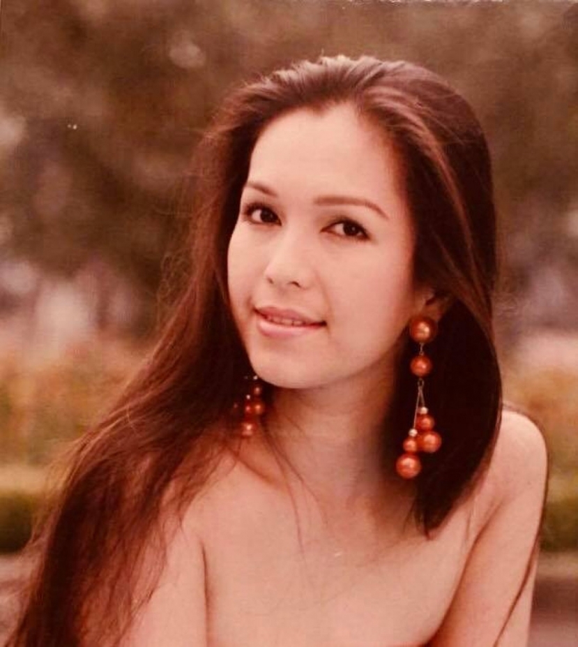 Nhan sắc kiêu sa và cuộc sống sang chảnh của 'nữ hoàng ảnh lịch' Diễm My ở tuổi 60 - Ảnh 2 Nhan sắc kiêu sa và cuộc sống sang chảnh của 'nữ hoàng ảnh lịch' Diễm My ở tuổi 60 - Ảnh 2