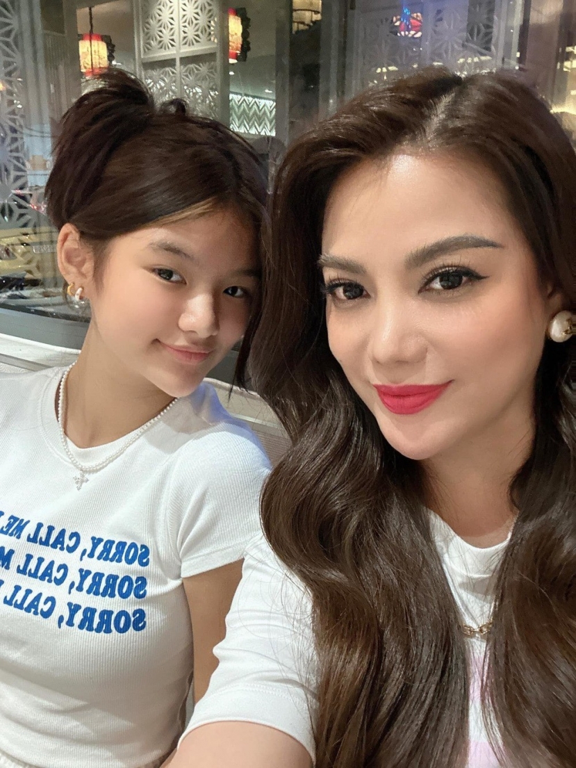 Ái nữ nhà Trương Ngọc Ánh khiến dân tình 'rớt hố u mê' khi lộ nhan sắc mặt mộc cực phẩm - Ảnh 2 Ái nữ nhà Trương Ngọc Ánh khiến dân tình 'rớt hố u mê' khi lộ nhan sắc mặt mộc cực phẩm - Ảnh 2