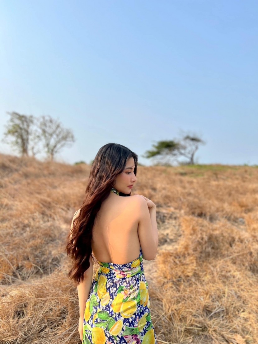 Sau khi thông báo nhận lời cầu hôn của bạn trai, Diễm My khiến dân tình mong ngóng thời điểm cả hai sẽ về chung nhà. Ảnh: Facebook Sau khi thông báo nhận lời cầu hôn của bạn trai, Diễm My khiến dân tình mong ngóng thời điểm cả hai sẽ về chung nhà. Ảnh: Facebook